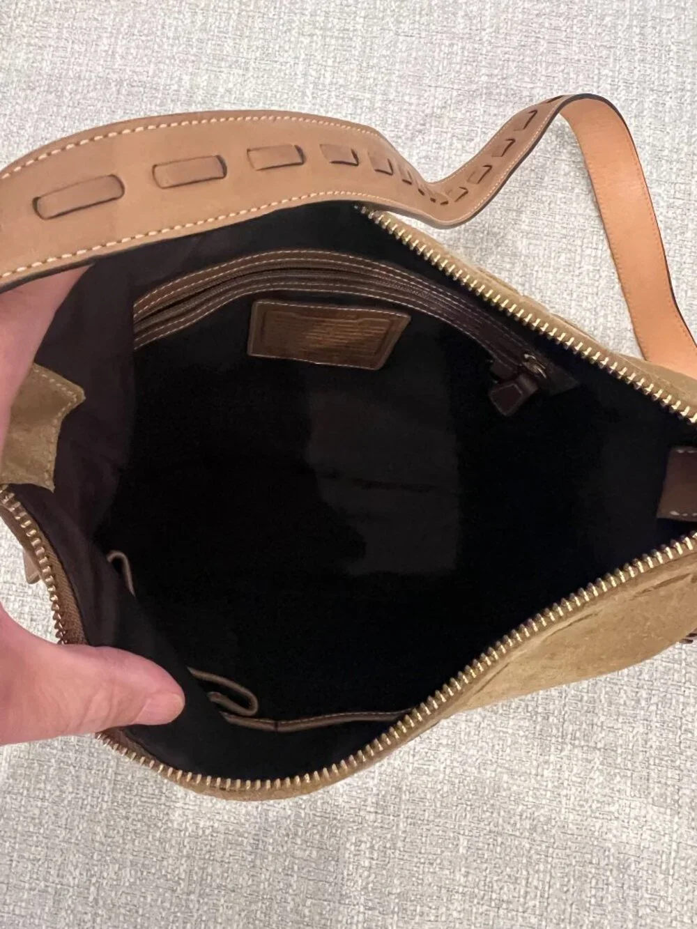 Vintage COACH Suede Leather Tan Messenger Shoulder Bag